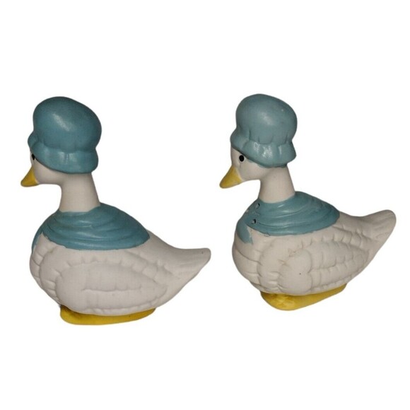 Vintage Duck Salt & Pepper Shakers Ceramic Geese Anthropomorphic Cottagecore - Picture 5 of 6